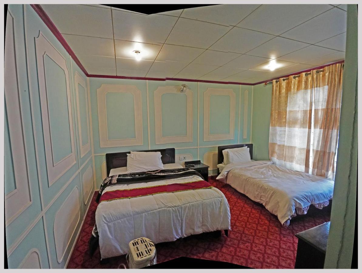 Hotel Dewanekhas Skardu Ngoại thất bức ảnh