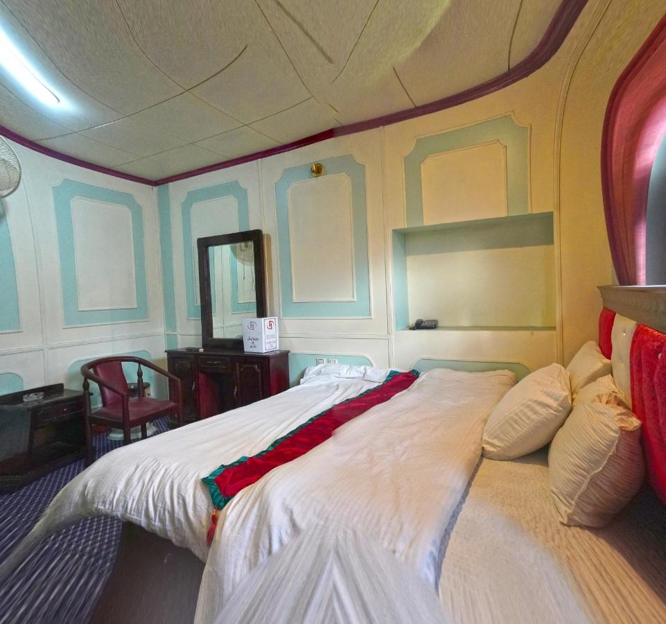 Hotel Dewanekhas Skardu Ngoại thất bức ảnh