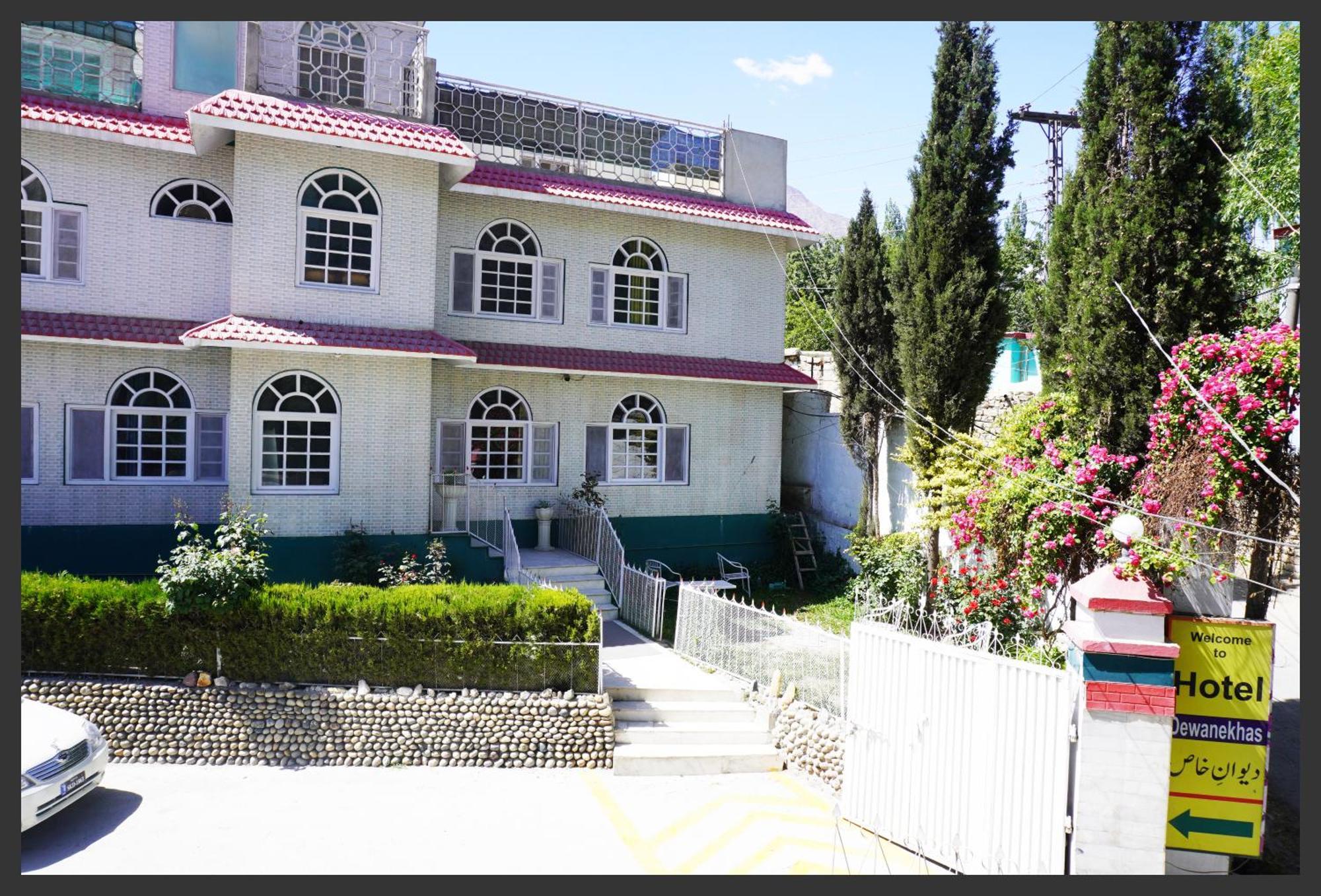 Hotel Dewanekhas Skardu Ngoại thất bức ảnh