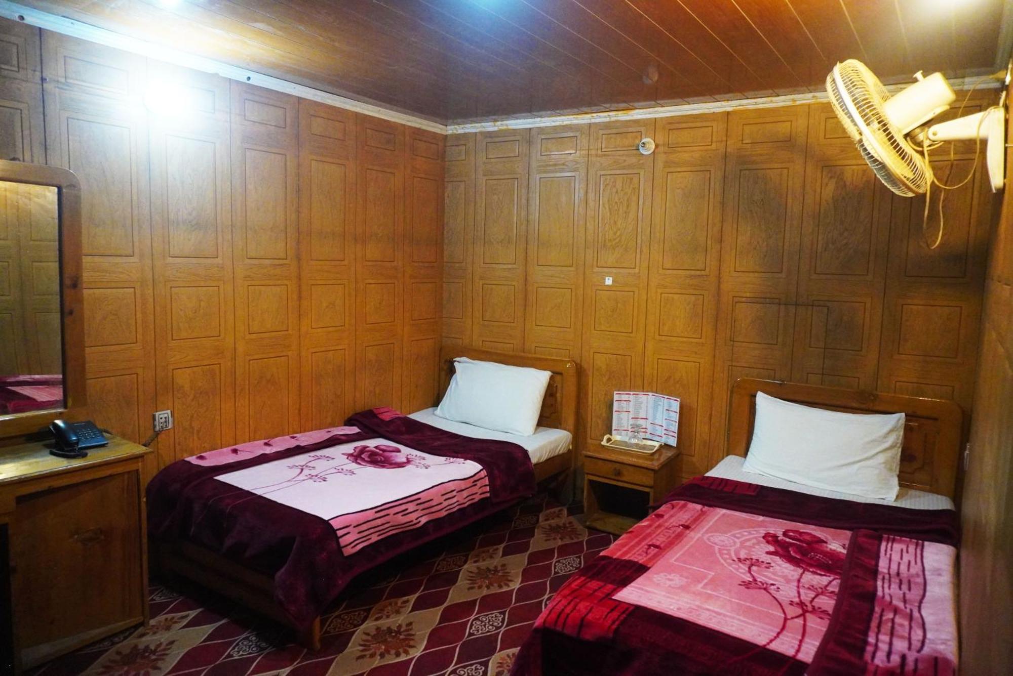 Hotel Dewanekhas Skardu Ngoại thất bức ảnh