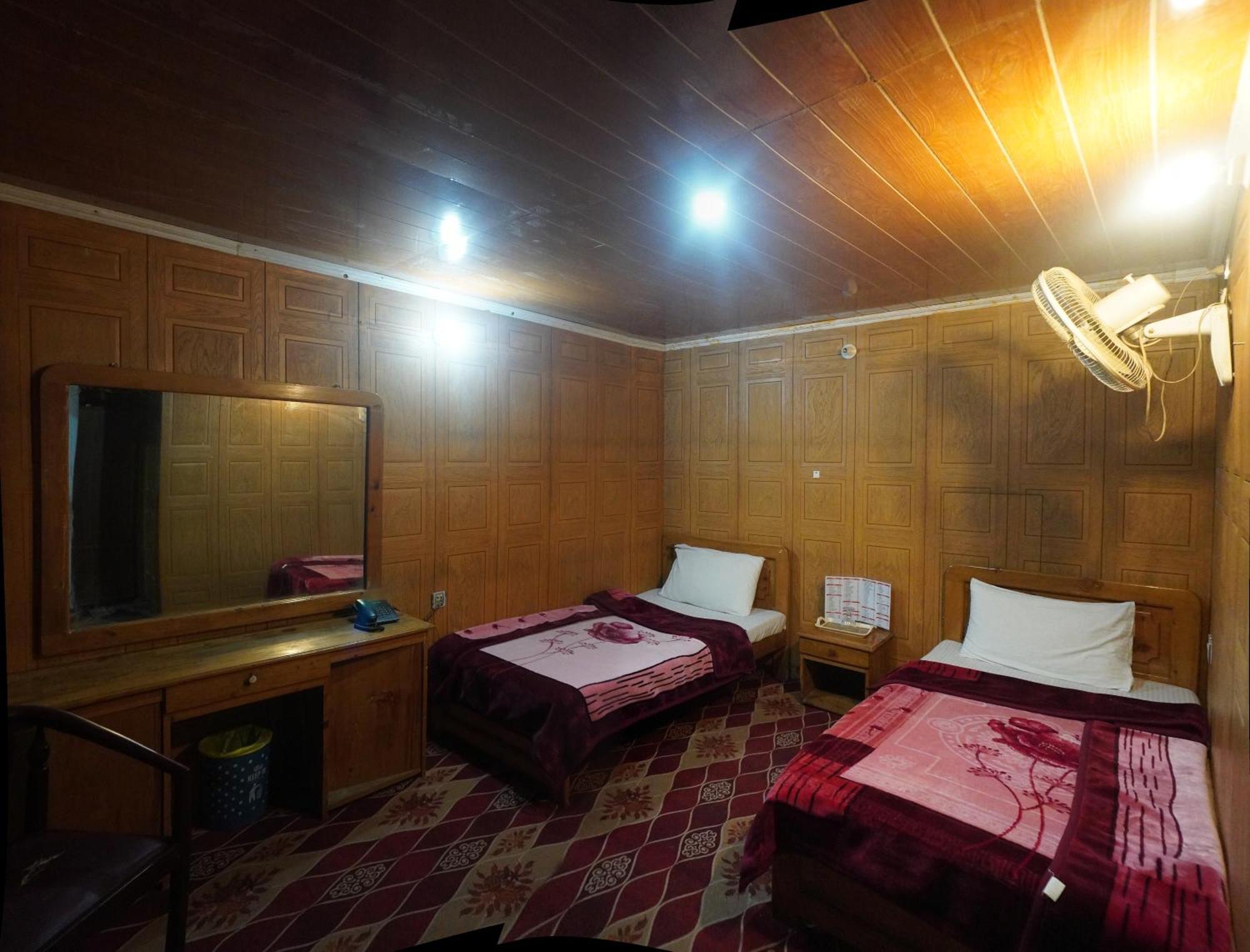 Hotel Dewanekhas Skardu Ngoại thất bức ảnh