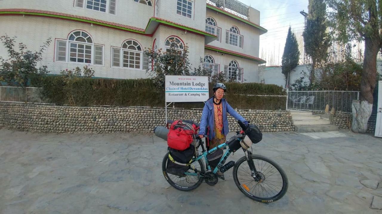 Hotel Dewanekhas Skardu Ngoại thất bức ảnh