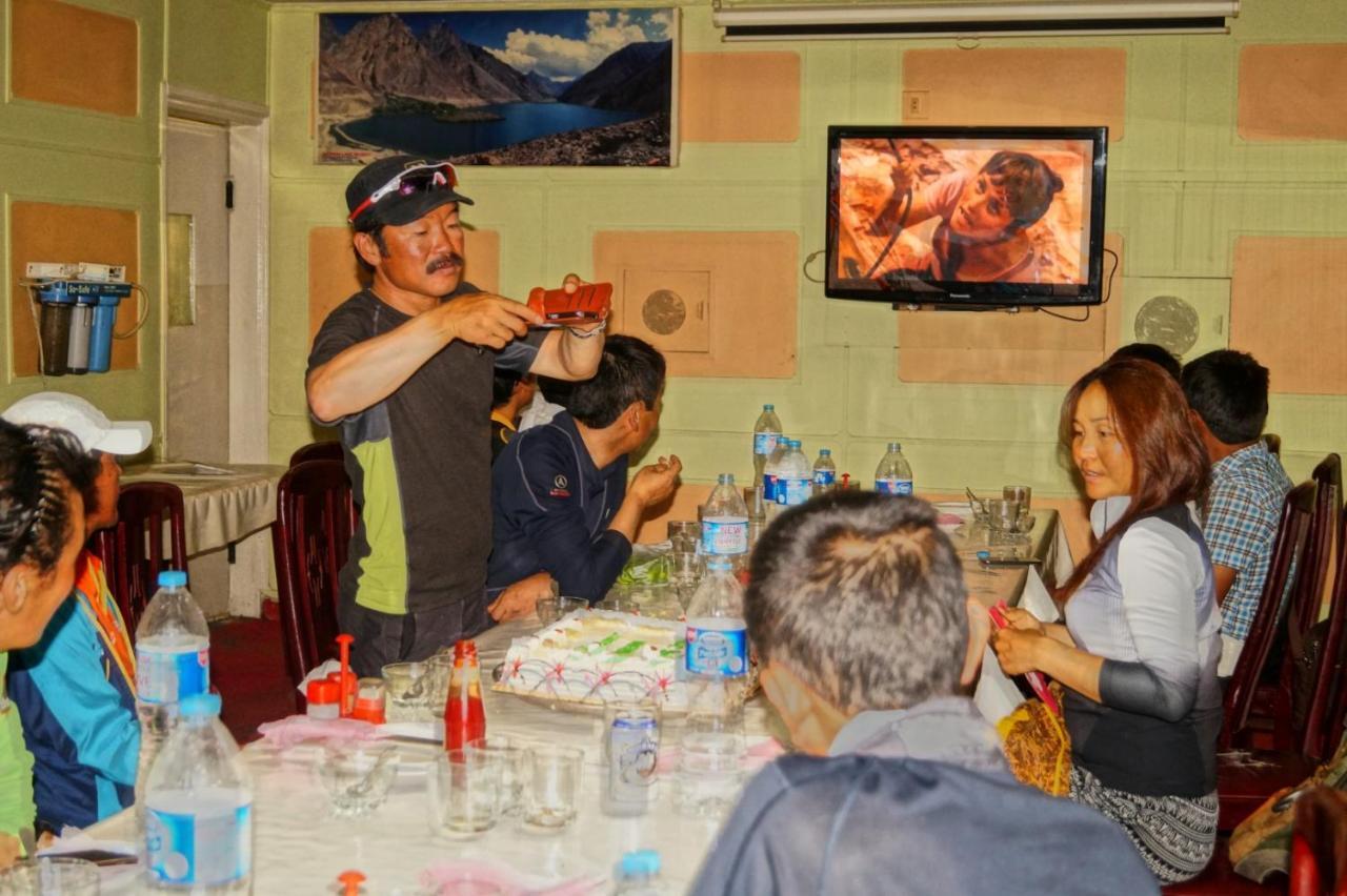 Hotel Dewanekhas Skardu Ngoại thất bức ảnh