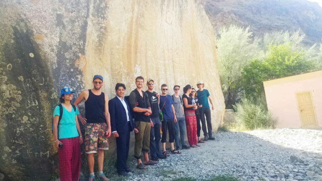 Hotel Dewanekhas Skardu Ngoại thất bức ảnh